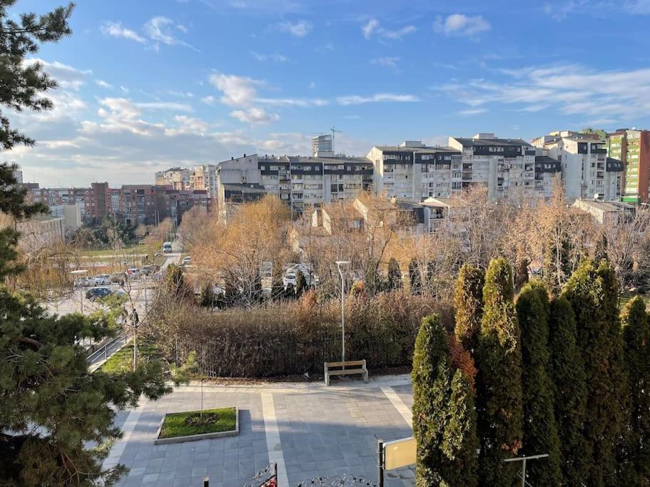 Idealapartments Llc 4 بريشتاين المظهر الخارجي الصورة
